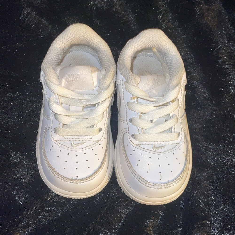 NIKE AIR FORCE 1, WHITE, 5C BOYS Toddler Worn 2X CLEAN EXCELLENT CONDITION